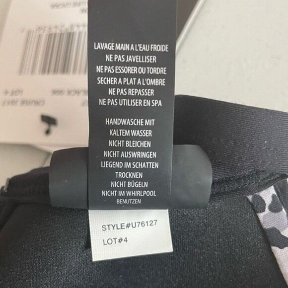 Coco Reef Black Diva Power Underwire Bikini Top Size 32/34C New With Tags - Picture 12 of 16